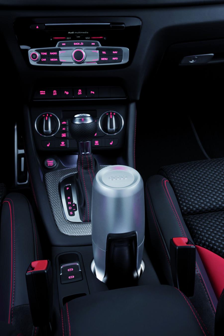 Детали интерьера Audi Q3 Vail Concept (8U) 2012 года  (фото 18 из 34)